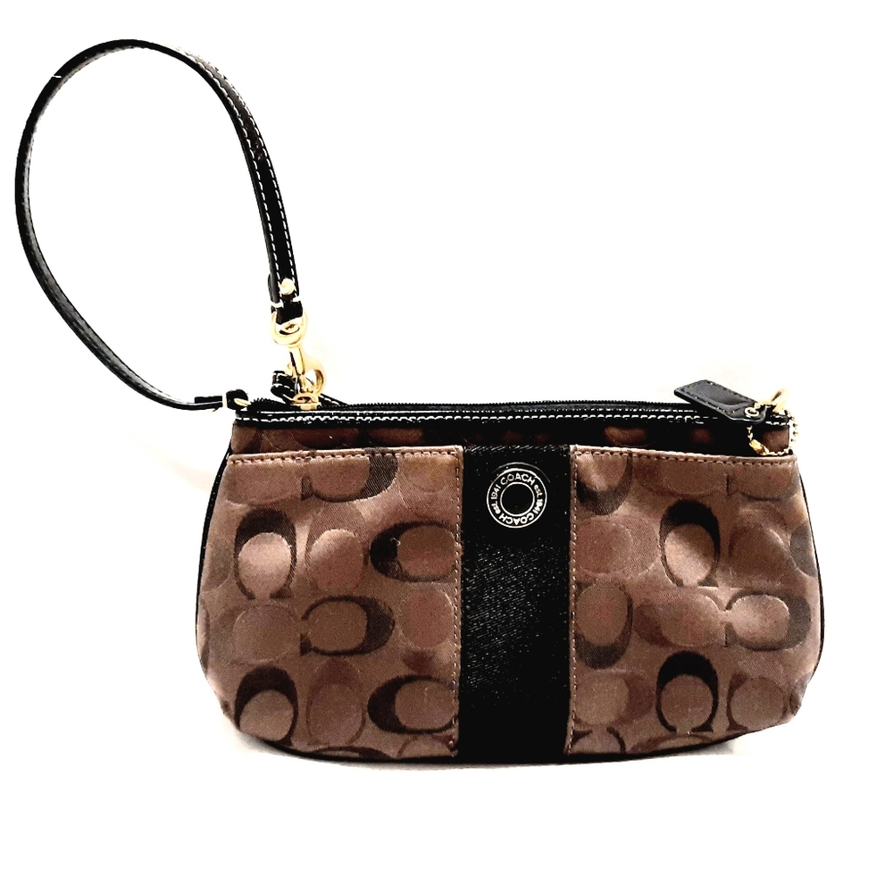 NWOT Signature "C" Coach Wristlet